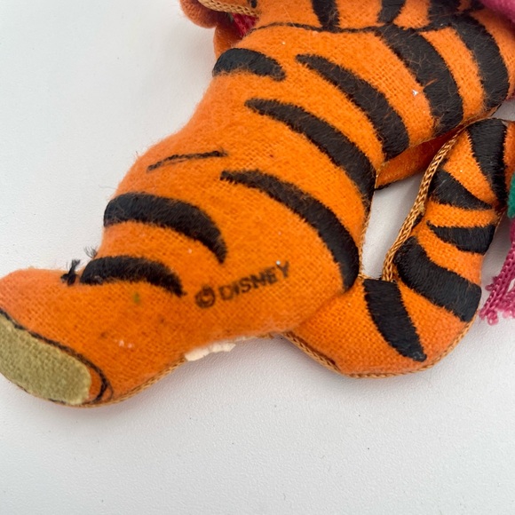 Pooh’s Seasons of Greetings The Disney Store Cloth Fabric Tigger Ornament - Picture 3 of 6